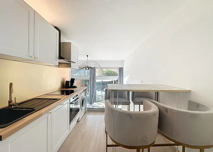 2 Pieces - Parking - Jacuzzi - Food & Drink - Appartement *