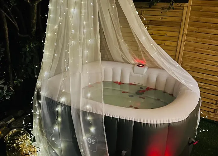 Appartement 2 Pieces - Parking - Jacuzzi - Food & Drink - *
