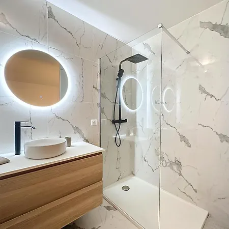 2 Pieces - Parking - Jacuzzi - Food & Drink - Appartement