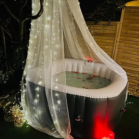 Appartement 2 Pieces - Parking - Jacuzzi - Food & Drink - *